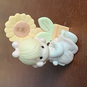 Precious Moments A GROWING LOVE Figurine Child with Sunflower‎ E-0008